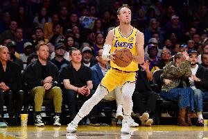 肯纳德本赛季为湖人出战14场得146分 文森特出战29场得138分_24直播网