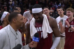 鲍威尔：自己名字与张伯伦科比比肩何感？？？？？？阿德巴约：历史前三演出_24直播网