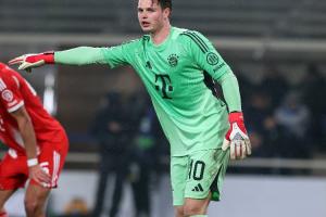 图片报：乌尔比希赛后直接去医院，，，，，阿方索可能伤相同位置_24直播网