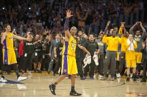 路威：科比退役战开打前就知道要脱手60次 81分最后7分也都是罚球_24直播网