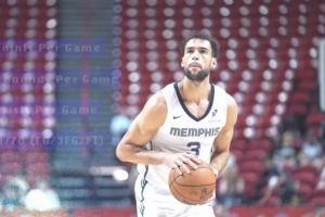 真没人了！灰熊将刚签10天条约的伯顿激活 对阵独行侠正好凑够8人_24直播网