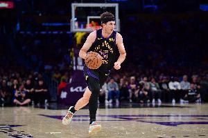 里夫斯：我不可和明星相提并论 虽然我对篮球有妄自尊大的自信_24直播网