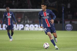 法媒：马尤卢三次拒绝巴黎续约报价，，，，球员靠近在夏窗离队_24直播网