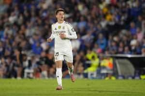 居莱尔谈超等天下波：我视察到门将站位欠好，，，，，然后实验一下就进了_24直播网