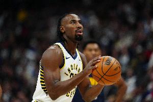 小节被雪藏！内史女士三节14中10砍生涯新高32分 三分10中7_24直播网