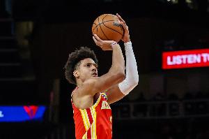 万能鹰王！杰伦·约翰逊19中10拿下24分15板13助1断三双数据_24直播网