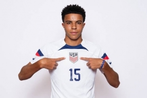 波切蒂诺：班克斯还在权衡代表美国照旧德国，，，，，我们真的很是在乎他_24直播网