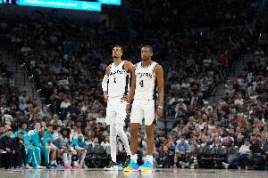 ？？？？？怂固钢鼗厝牵褐皇且怀⊥ㄋ捉侵 我们关注的是争取总冠军_24直播网