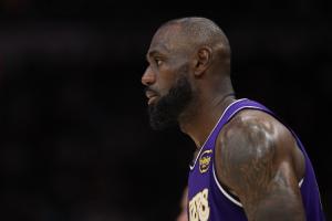 雷迪克：詹姆斯为了身体所支付的起劲 是对竞争性耐力的最终诠释_24直播网