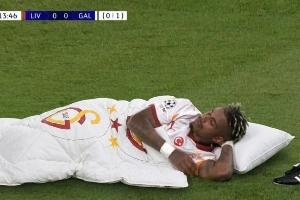 今日趣图：英超6队丢30球4队惨败出局，，，这就是世一联赛的含金量吗_24直播网