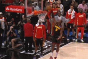 果真是开心果！希尔德角逐最后卡超时自抛自扣一个 库里也笑了_24直播网