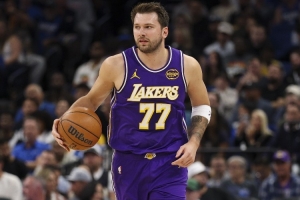 东契奇用60场获得至少2000分500助 历史第二快&仅次于24年的自己_24直播网