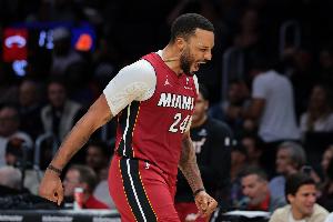 热火遭遇五连败 鲍威尔：角逐一陷入胶着 我们就容易掉链子_24直播网