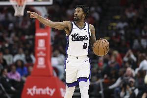 没手感！蒙克13中3获得7分3板1断 14助攻生涯新高&正负值-39_24直播网