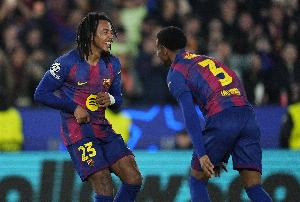 孔德：社交媒体上有人说我抑郁了，，，，，，但我只是陶醉在自己的天下里_24直播网