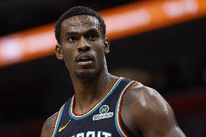 风云突变！活塞第三节半节轰出25-5攻击波反超！半场还落伍18分_24直播网