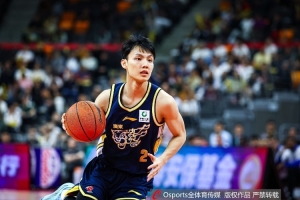 一针见血！杨鸣谈广东问题：外助持球太多 丧失了古板的下顺突破_24直播网