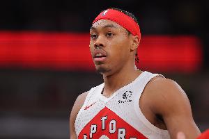 没手感！斯科蒂·巴恩斯11投仅4中拿到9分8板12助2断1帽 正负值-7_24直播网