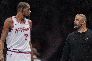 已成老例！火箭本季已5次下半场被大比分逆转 曾领先鹈鹕25分被翻_24直播网