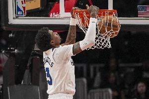 全队唯一上双！麦克丹尼尔斯半场6中4拿到10分1板2帽_24直播网