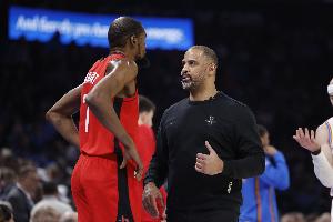 火媒：本季火箭分差3分以里的角逐战绩为4胜9负 球队保存重大问题_24直播网