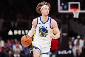 可别拖后腿！波杰姆斯基首节6中1仅拿2分6板2助_24直播网