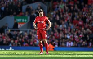 回安菲尔德加入慈善赛！杰拉德：我的大脑依旧，，但身体慢了两三秒_24直播网