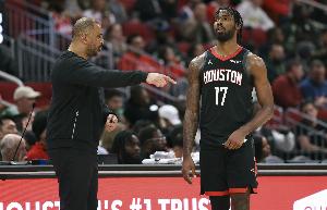 乌度卡：伊森在用所有的方式影响角逐 而不但仅是依赖掷中投篮_24直播网