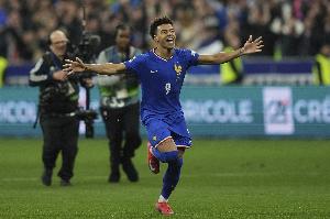 打进处子球并实现双响，，杜埃成2017年勒马此后法国队首人_24直播网