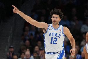 名嘴：大布泽尔角逐都是用蛮力生吃敌手 不知在NBA他还能否做获得_24直播网