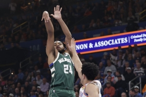 波蒂斯：托马斯恰恰陷入了雄鹿动荡的漩涡 希望他未来能获得时机_24直播网