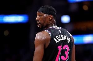 合砍53分！哈克斯：当阿德巴约和希罗状态火热时 我们势不可挡_24直播网