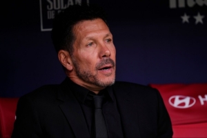 世体：联赛对巴萨西蒙尼面临用人难题，，难以凑出体能充分的11人_24直播网