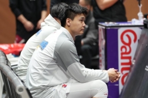 望无大碍！媒体人：赵睿热身时腿部意外拉伤 将缺席本场角逐_24直播网