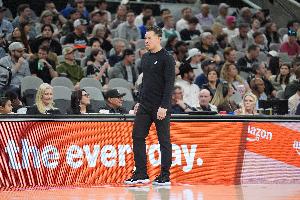 米奇：球队尚有许多地方需要刷新 会坚持高标准一直变得更好_24直播网