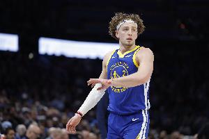 得分全在首节！波杰姆斯基半场拿到12分4板2助 次节没怎么上_24直播网