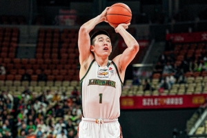 今天吃饼真不错！付豪半场7中6高效砍下14分 首节揽12分_24直播网