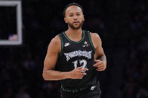 李凯尔出战26分钟 2中1拿到2分7板2助2断3帽&拿到2前场板_24直播网