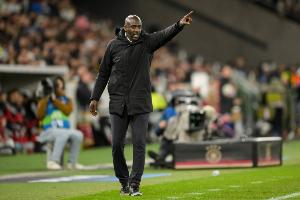 加纳国脚：我们看了群新闻才知道主帅下课，，这一切爆发得太突然_24直播网