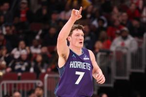 三分王悬念终结？？克尼佩尔264球&领先10球 东契奇缺席剩余通例赛_24直播网