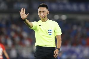 直播吧：国际级裁判杜健鑫受到内部"降级"处分 一连三轮执法中甲_24直播网