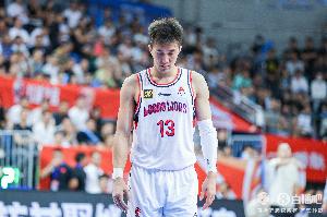 引发热议！“郭艾伦被诈骗近万万”词条登勺嫦妊 现在升至第2_24直播网