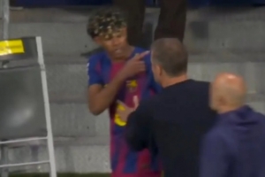 怎么了？？马卡报：亚马尔赛后恼怒离场，，，，，没有庆祝球队取胜_24直播网