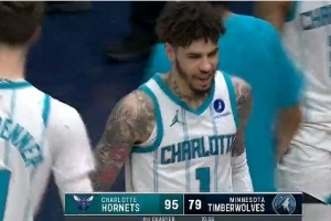 一波流了？？？？？第三节尾声到第四节黄蜂打出一波15-0&领先森林狼16分_24直播网