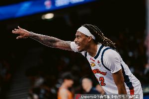 师傅你是干什么事情的？？？？？麦考尔半场7中1&三分3中0 仅得5分2助2断_24直播网