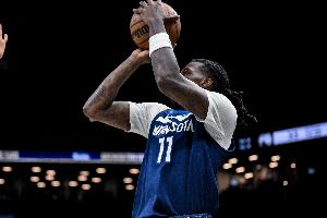 这场挺准！纳兹·里德替补24分钟 10中7&三分5中3拿到17分2断_24直播网