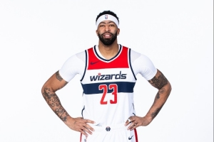 浓眉：我很喜欢队里的年轻球员 下季我们很难再是同盟最差之一了_24直播网