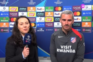 巴萨球迷不满争议手球？？？？格列兹曼：我看到了但不清晰，，，，，裁判说了算_24直播网