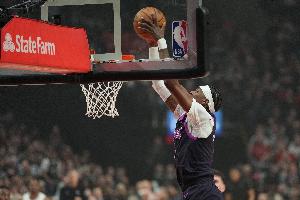 森林狼官方：麦克丹尼尔斯已举行5V5训练 今日对阵魔术将出战成疑_24直播网