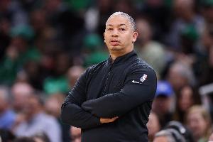 卢谈下场翻开拓者：要快速进入状态 开局就展现出强硬_24直播网